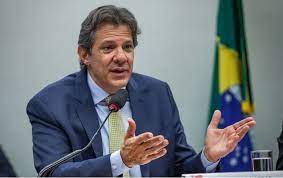 Haddad volta atrás e deixa apresentação de reforma da renda ‘para o final do ano’