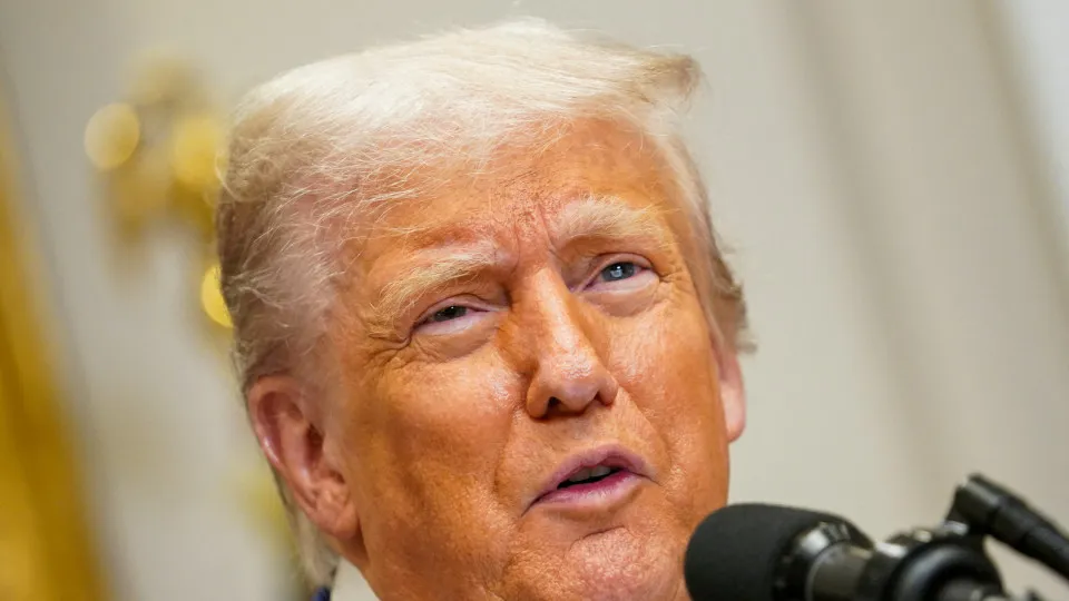 Trump elogia Xi Jinping, mas diz que é difícil negociar com líder
