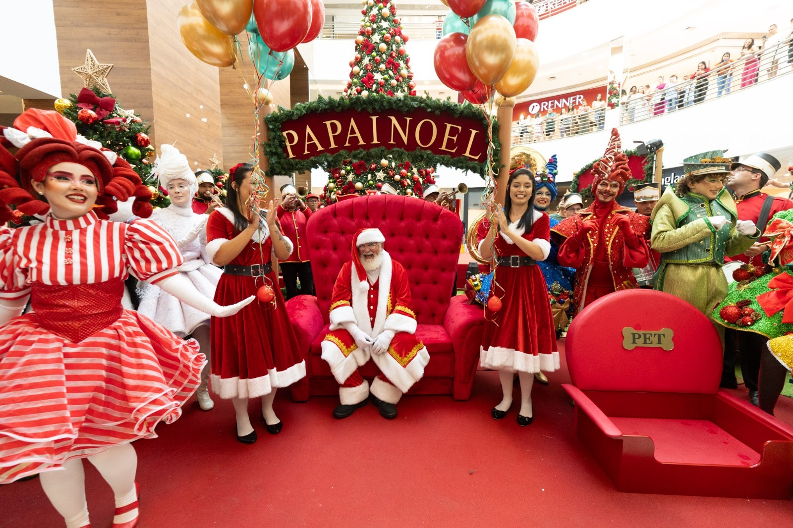 Chegada do Papai Noel marca início das celebrações do Natal e dos 30 anos do Goiânia Shopping