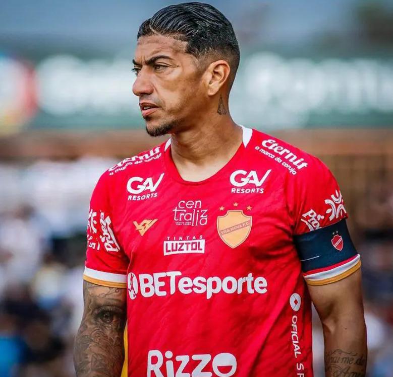 *Último jogo do Vila Nova na temporada marca a despedida do volante e capitão Ralf *